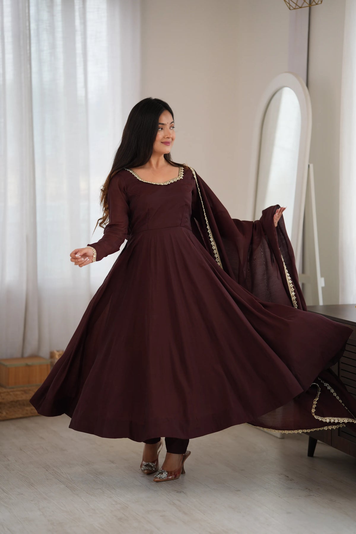 Premium Pure Mal Chanderi 16 Kali Anarkali Gown Set with Dupatta & Pant