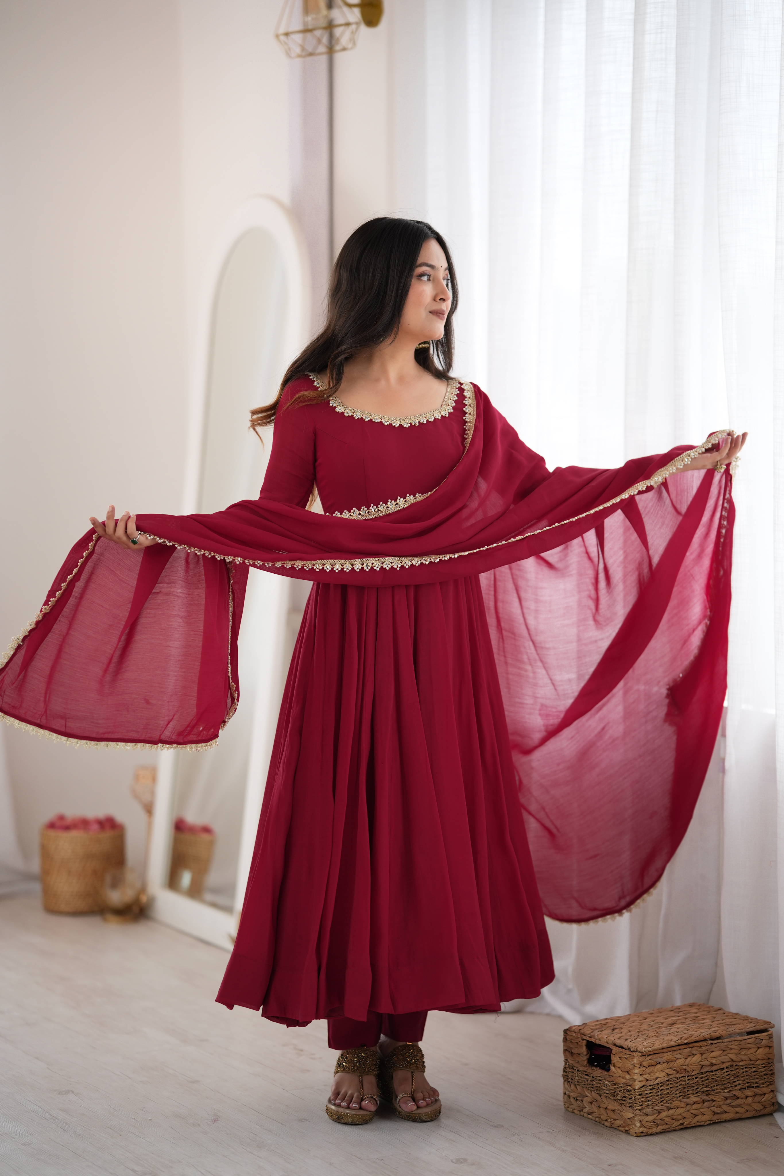 Premium Pure Mal Chanderi 16 Kali Anarkali Gown Set with Dupatta & Pant