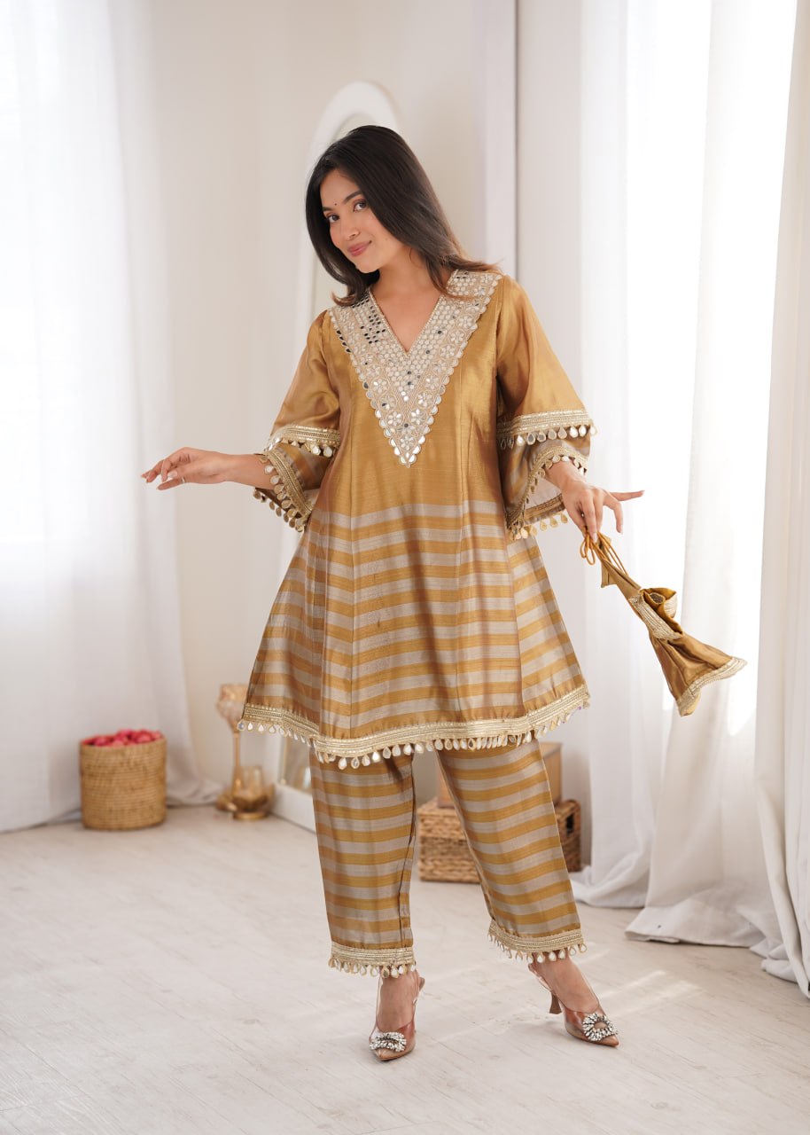 Premium Two-Tone Tissue Mirror Work Top-Bottom Set with Batwa