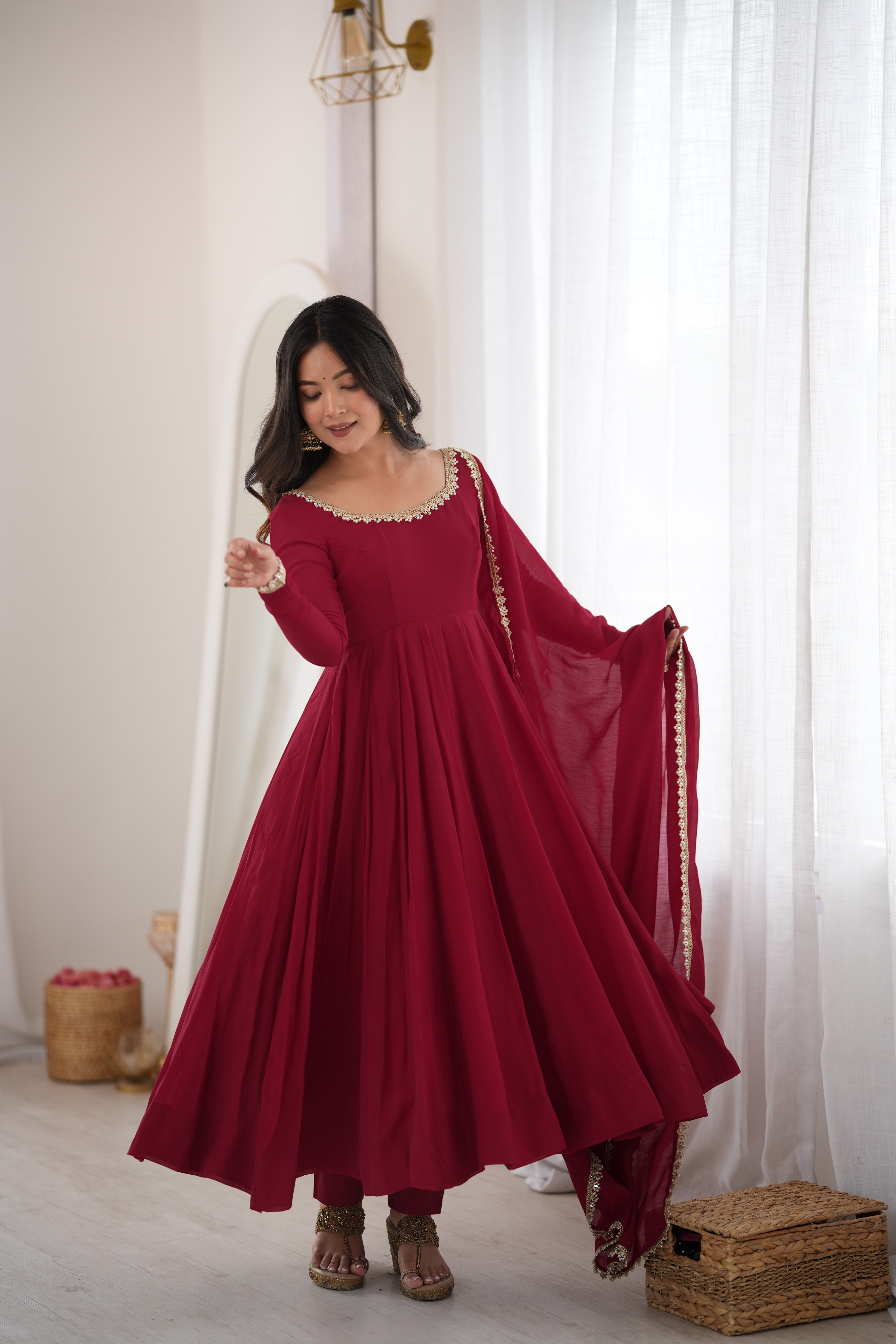 Premium Pure Mal Chanderi 16 Kali Anarkali Gown Set with Dupatta & Pant