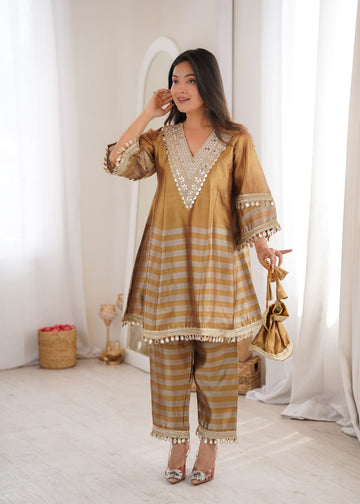 Premium Two-Tone Tissue Mirror Work Top-Bottom Set with Batwa