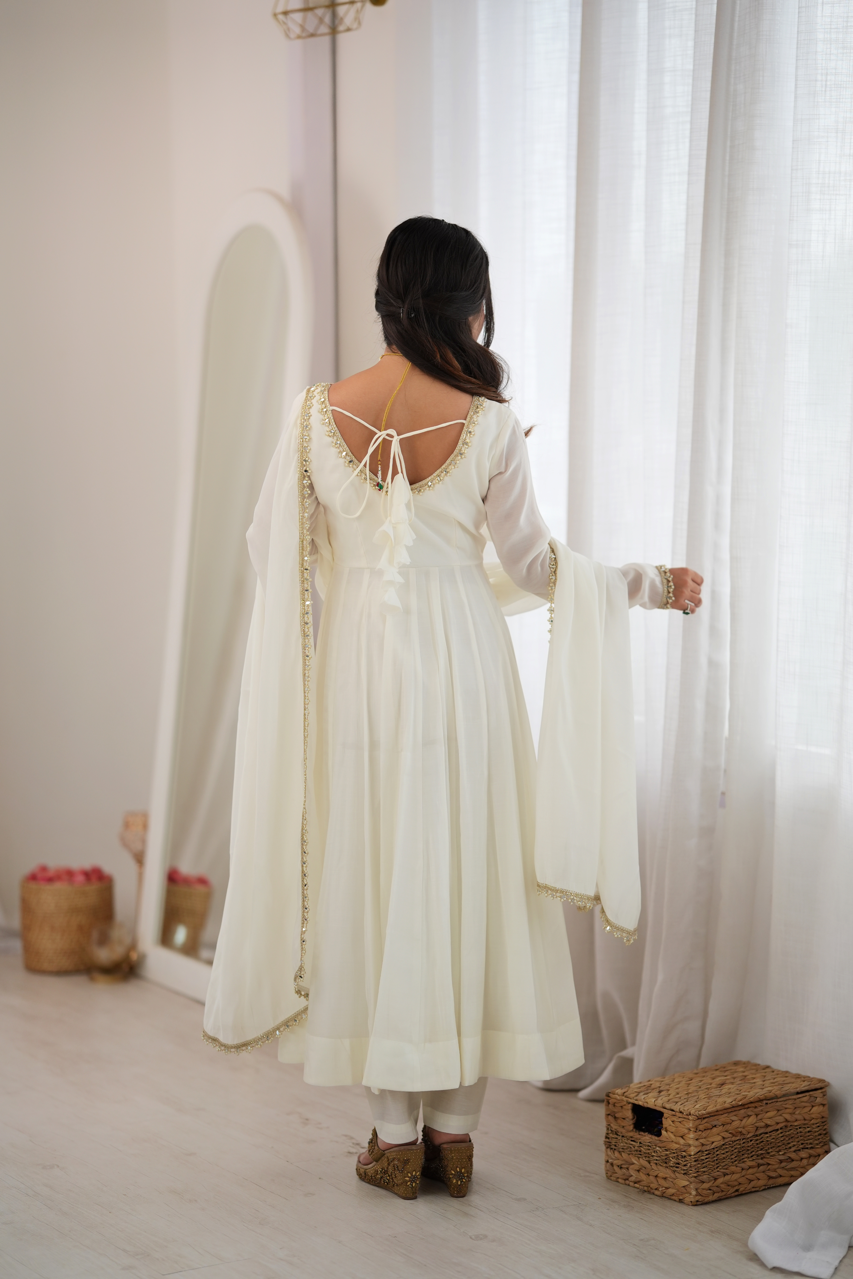 Premium Pure Mal Chanderi 16 Kali Anarkali Gown Set with Dupatta & Pant