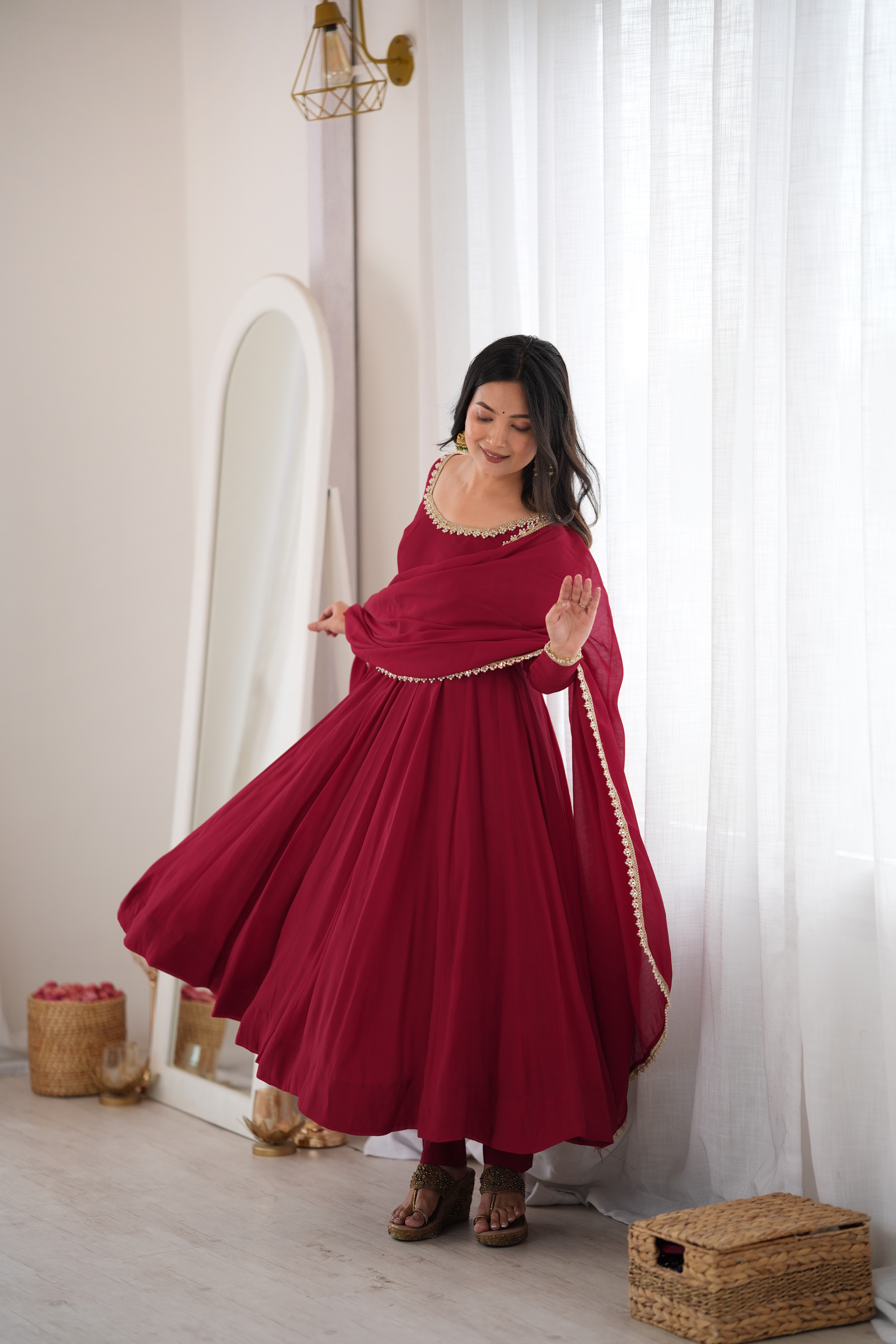 Premium Pure Mal Chanderi 16 Kali Anarkali Gown Set with Dupatta & Pant
