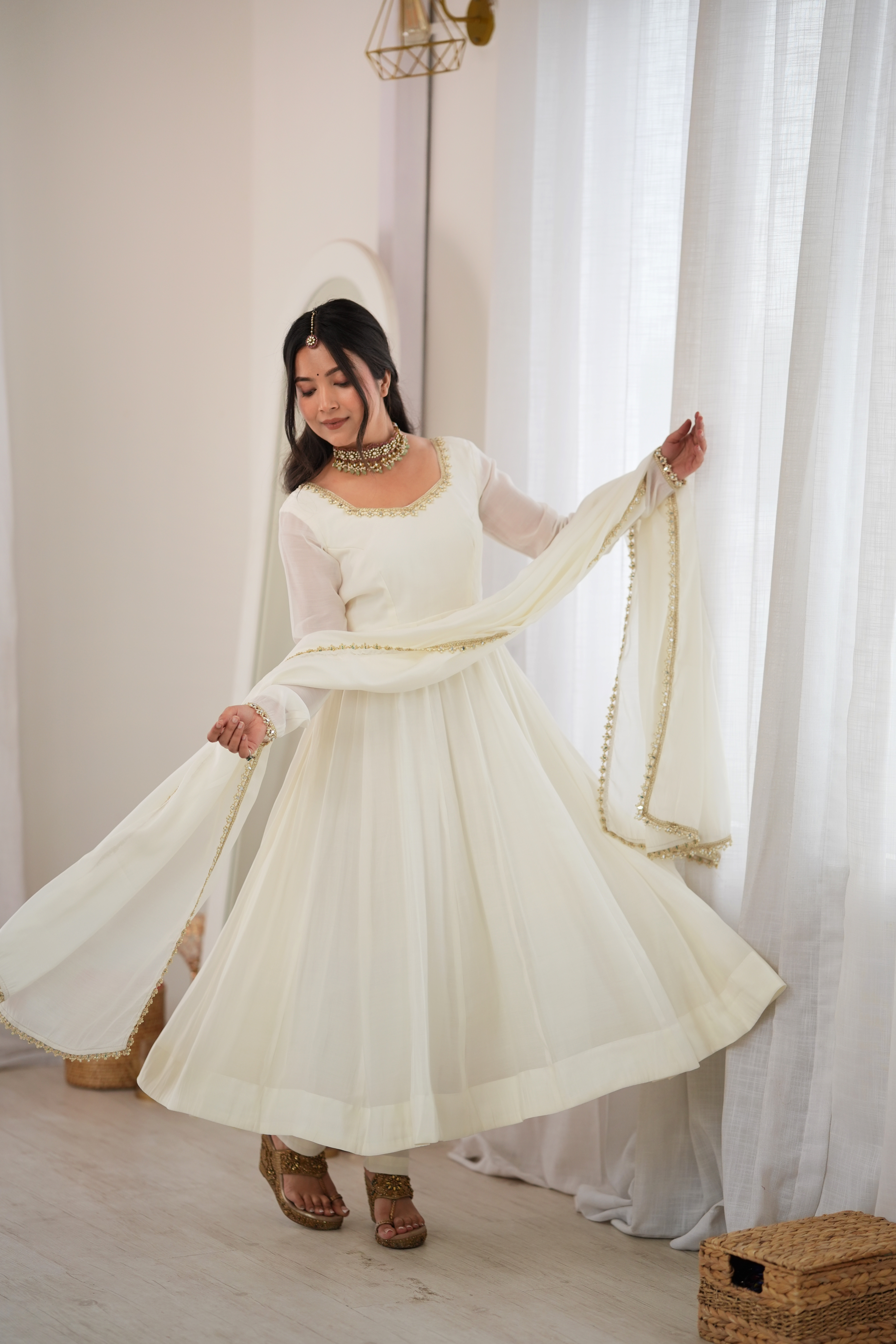 Premium Pure Mal Chanderi 16 Kali Anarkali Gown Set with Dupatta & Pant