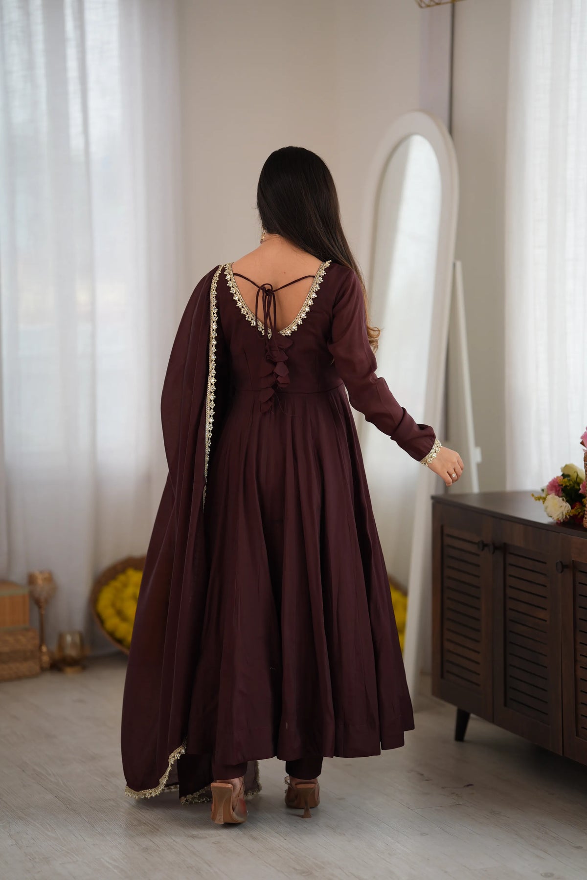 Premium Pure Mal Chanderi 16 Kali Anarkali Gown Set with Dupatta & Pant